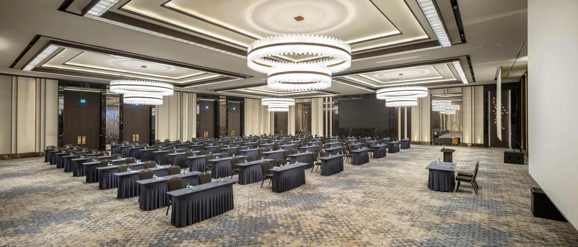 Отель Doubletree By Hilton Шанлыурфа Экстерьер фото
