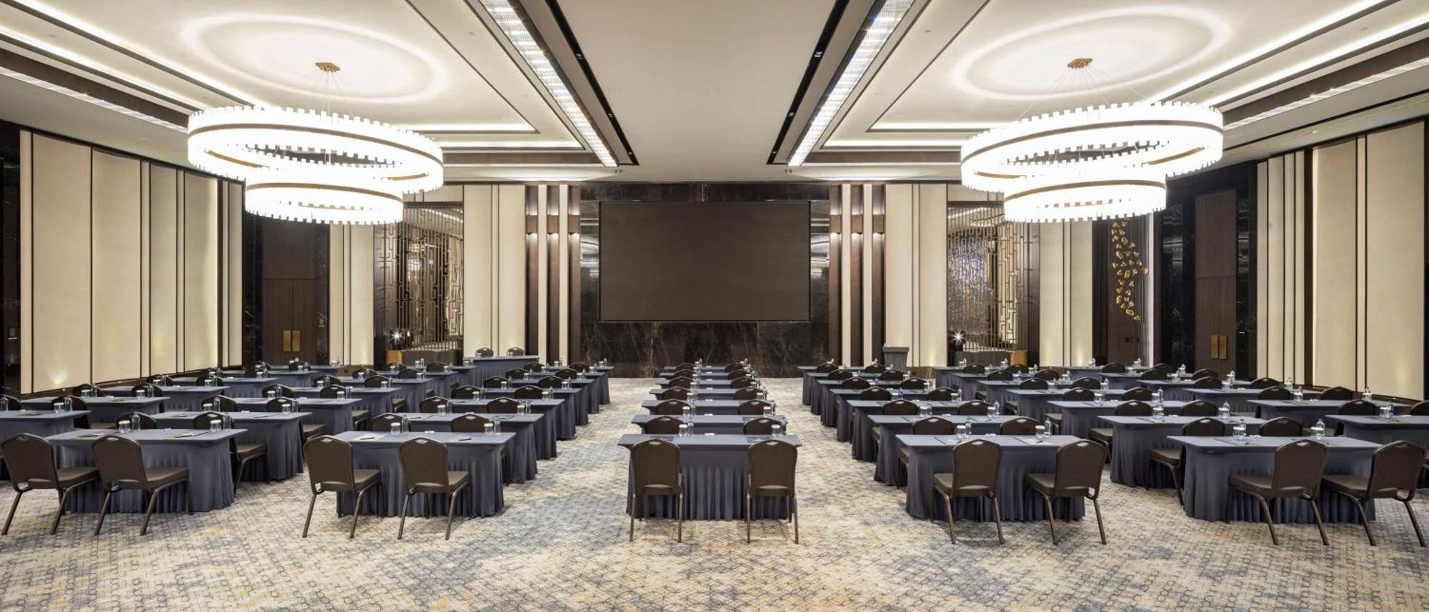 Отель Doubletree By Hilton Шанлыурфа Экстерьер фото