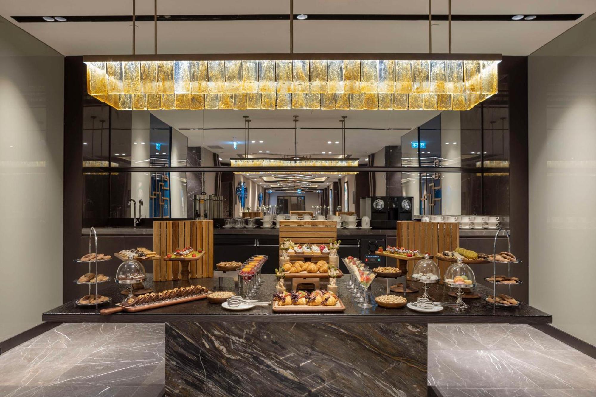 Отель Doubletree By Hilton Шанлыурфа Экстерьер фото
