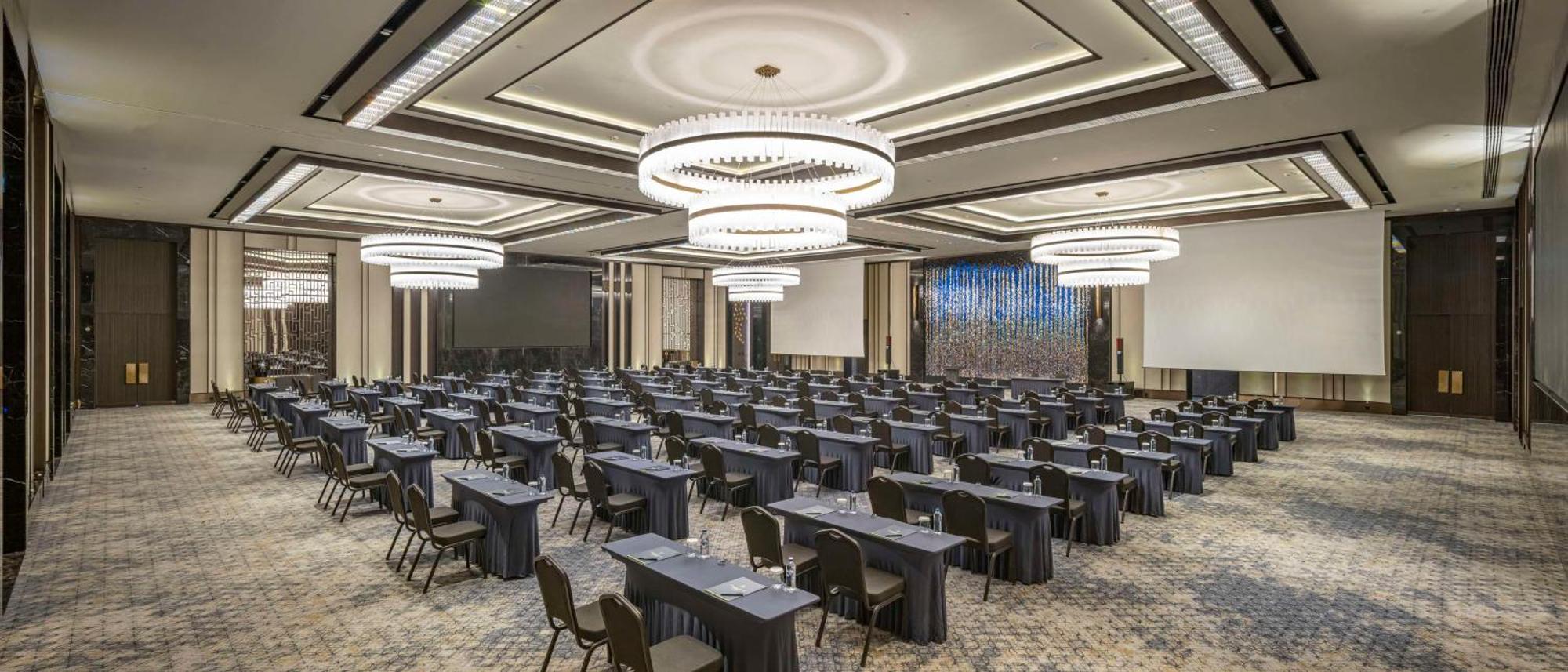 Отель Doubletree By Hilton Шанлыурфа Экстерьер фото