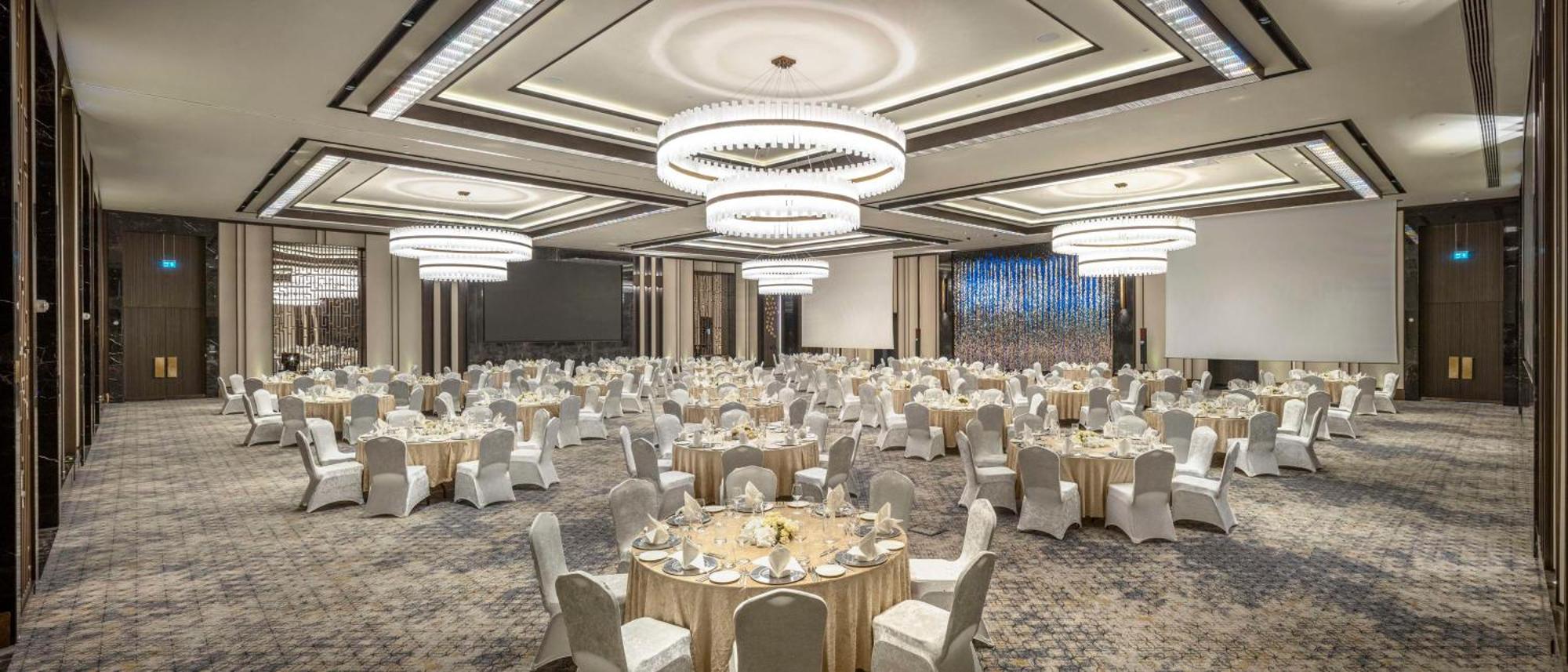 Отель Doubletree By Hilton Шанлыурфа Экстерьер фото